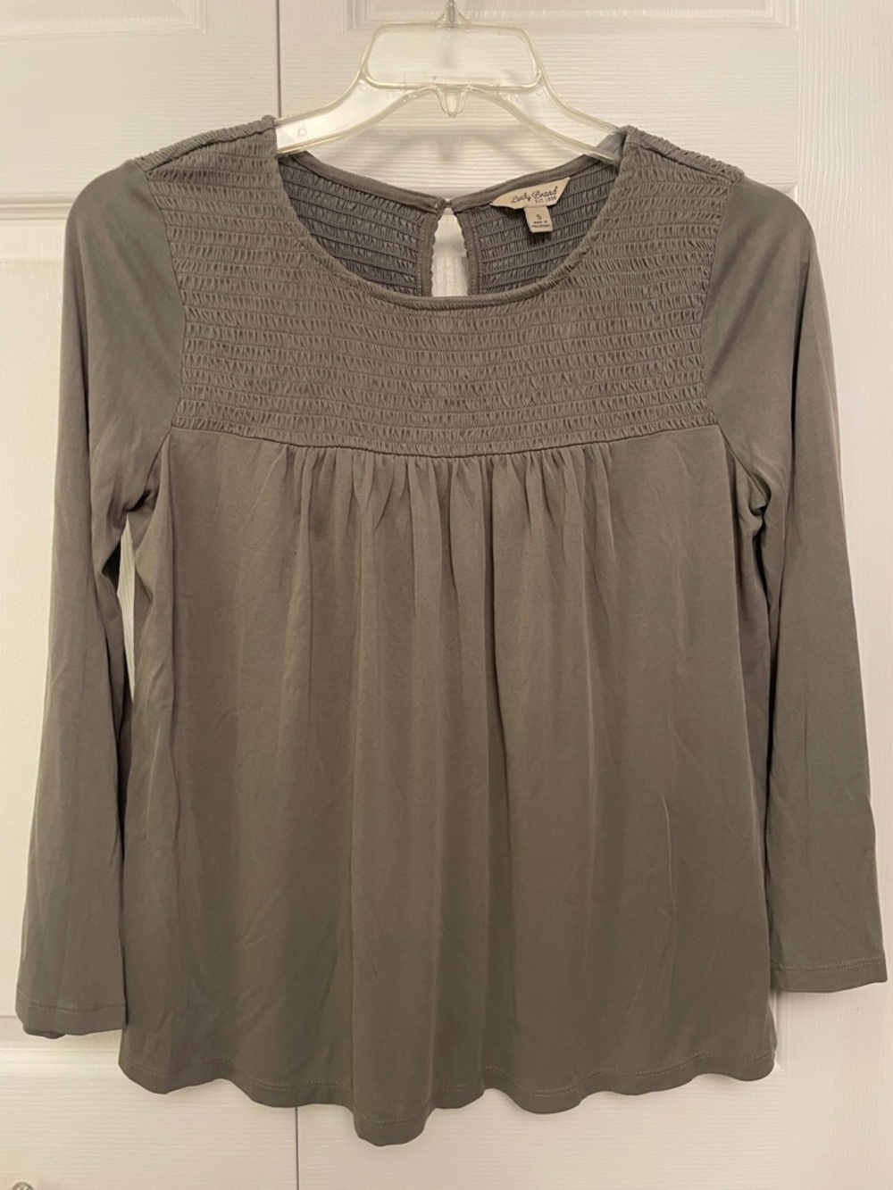 Lucky Brand Small Gray Pullover Smock Blouse with Quarter Length Bell Sleeves